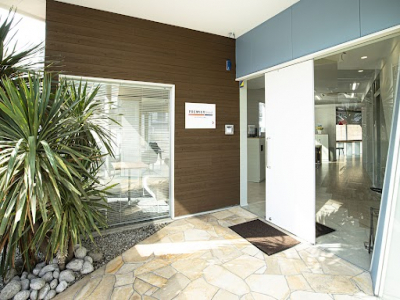 【愛知県 岡崎市】 車のトラブルに駆け付けるロードサービススタッフ