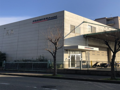 【大阪府 大阪市住之江区】 車のトラブルに駆け付けるロードサービススタッフ